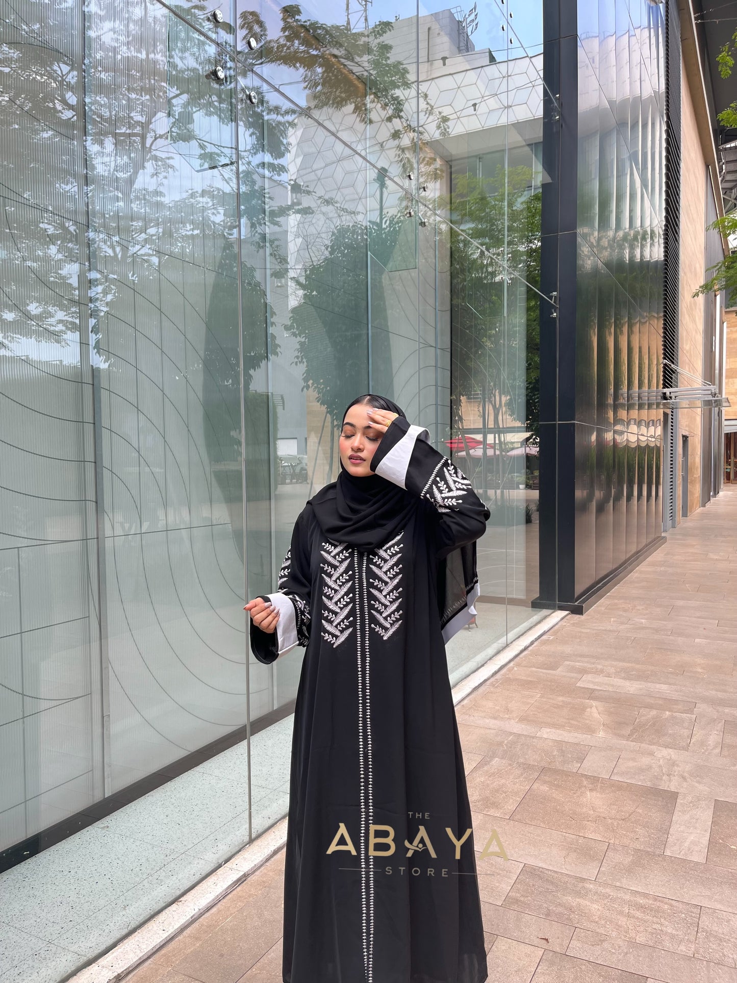 Rysa Embroidered Abaya