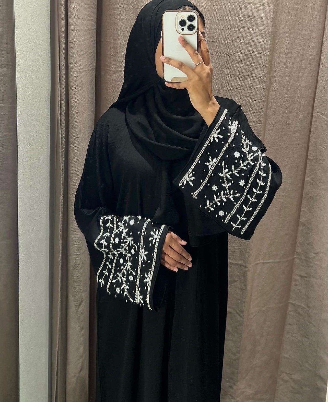 Luxury Handworked Sleeves Buttoned Abaya - The Abaya Store