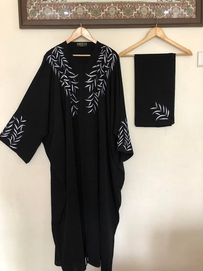 Embroidered Bisht Abaya