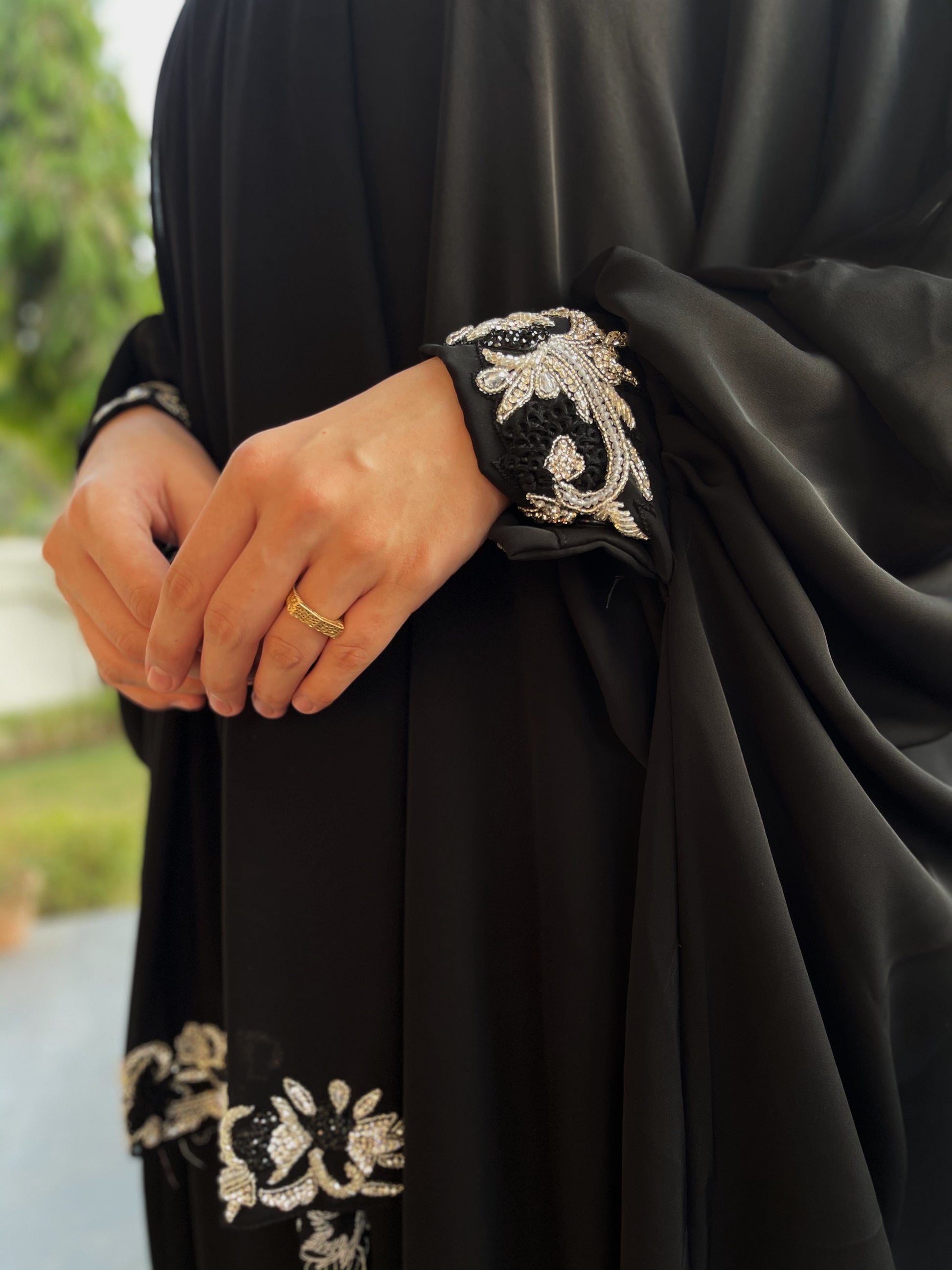 Embellished Cuffed Sleeves Bisht Abaya - The Abaya Store