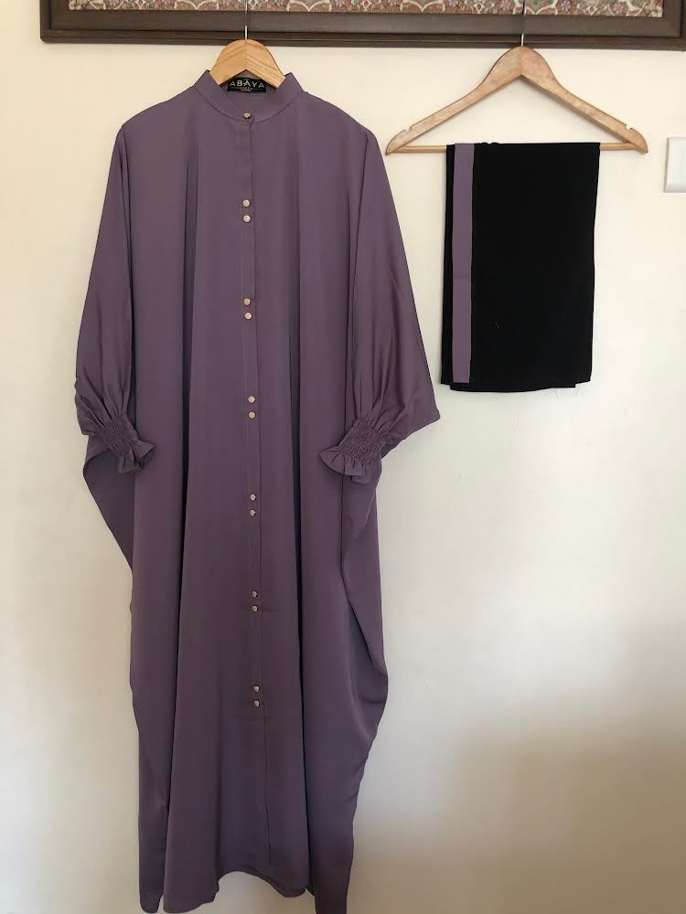 Rutched Sleeves Buttoned Bisht Abaya - The Abaya Store