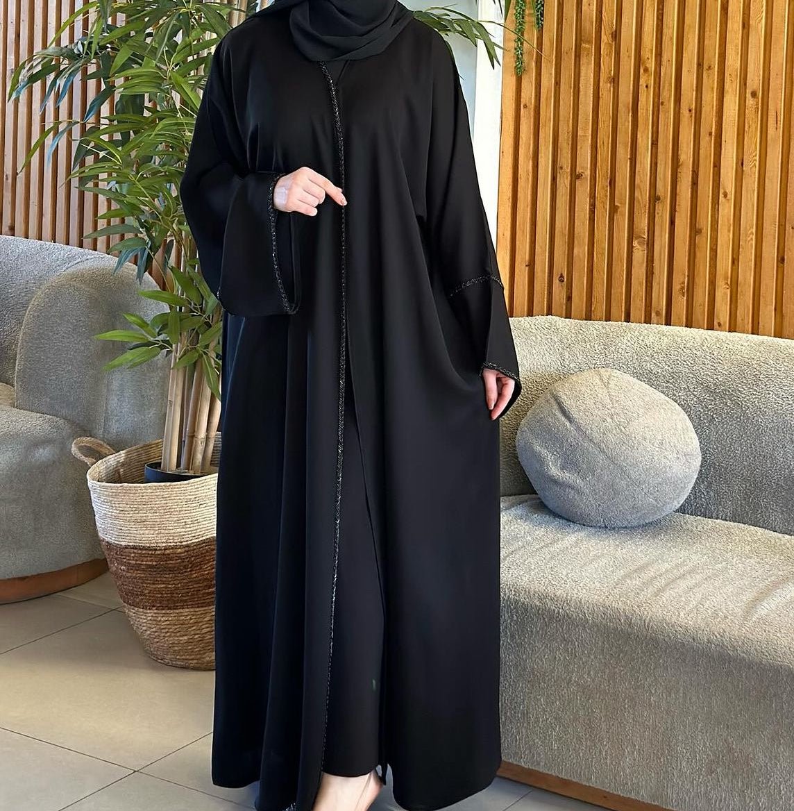 Delicate Handwork Abaya - The Abaya Store