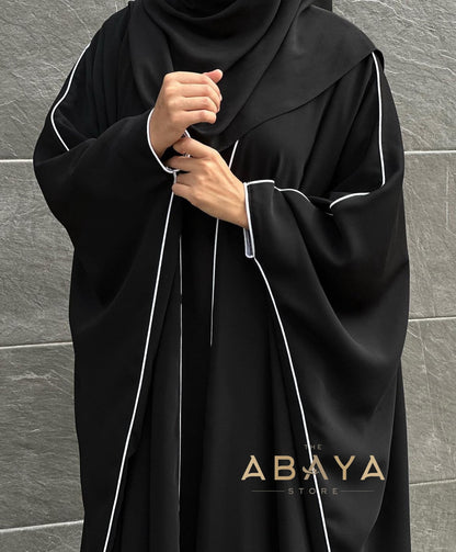 Delicate Piping Buttoned Bisht - The Abaya Store