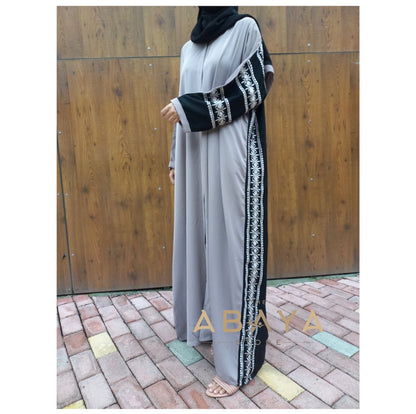 Dual Tone Embroidered Buttoned Bisht - The Abaya Store