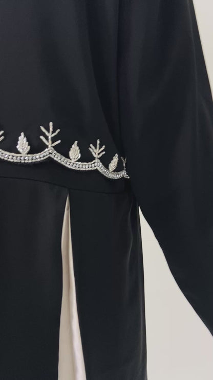 An Elegant Dual Tone abaya