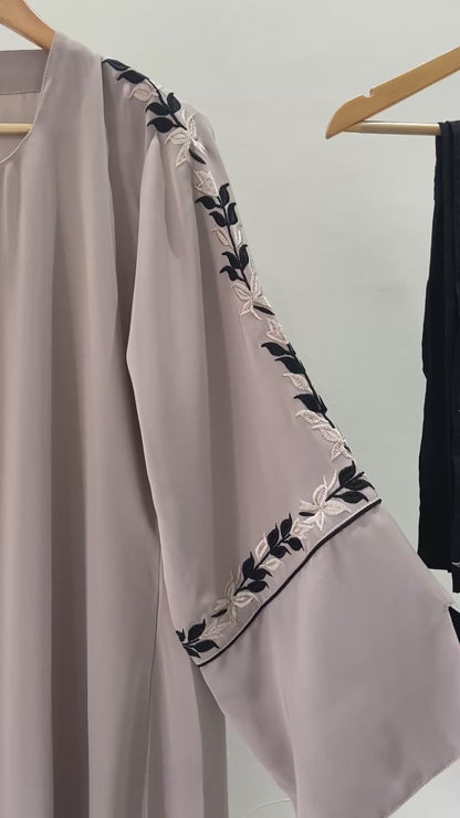 Effortless Elegance Embroidered Abaya 💕